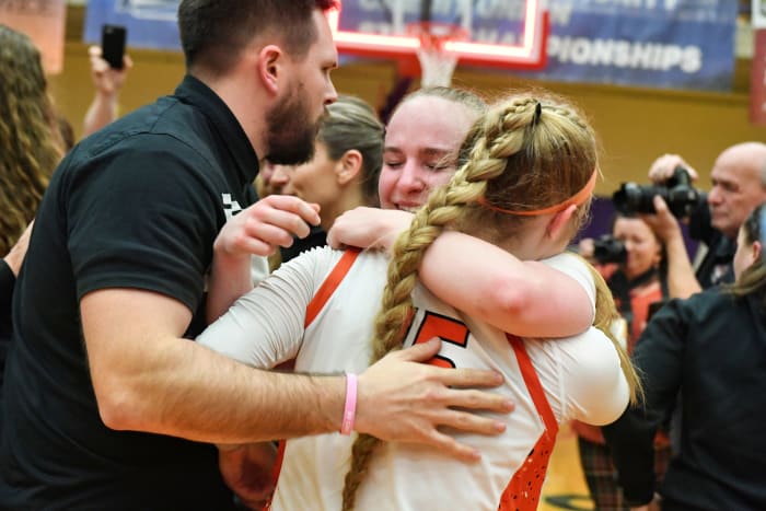 a Silverton Crater 5A Oregon girls basketball final 2024 Leon Neuschwander 49